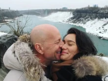 Жената на Брус Уилис: Това е проклятие