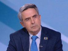 Плевнелиев: Политиците говорят страшни лъжи и глупости и манипулират хората в обратната посока