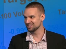 Дилър: Златото блести, защото светът къса частично с долара