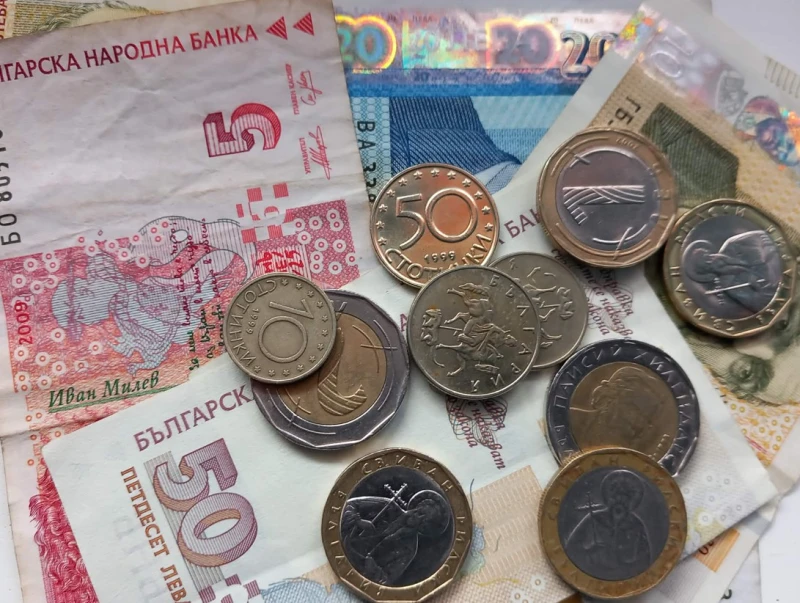 Българите се сбогуват с лева – днес за последно той е нашата национална валута