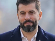 Кирил Петков опроверга Румен Радев