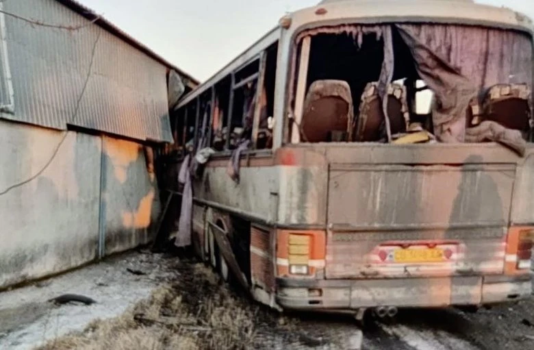 Русия атакува автобус с миньори в Днепропетровска област: 15 души загинаха, 7 са ранени