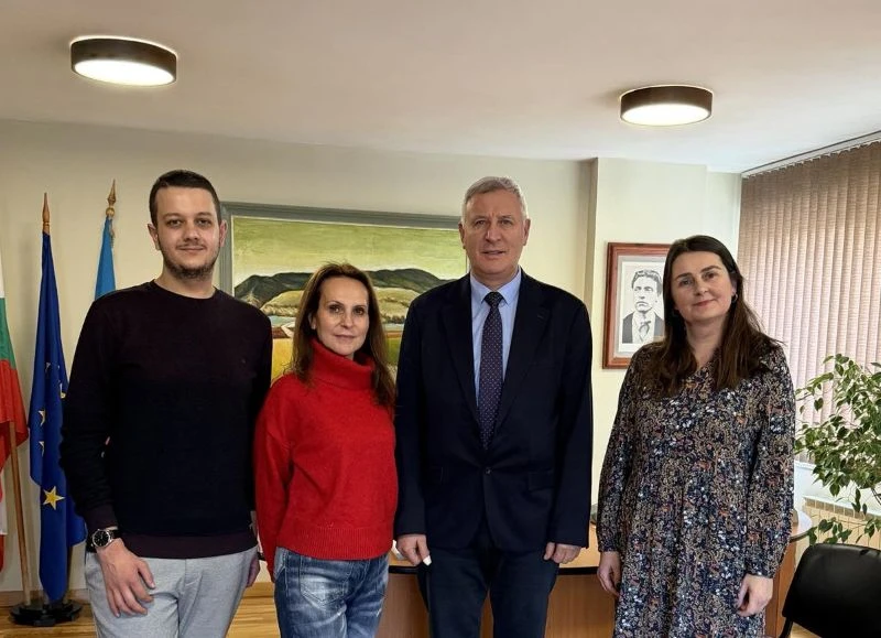В Разлог трима квалифицирани специалисти са част от екипа на Местната комисия за борба с противообществените прояви