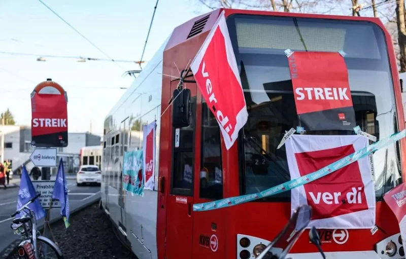 Германия е обхваната от мащабни протести в обществения транспорт
