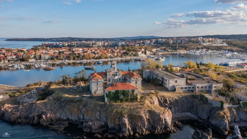 Учени искат отмяна на решението на Министерския съвет за остров Св. Св. Кирик и Юлита