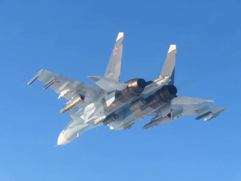 Испански F-18 прехванаха руски Су-30, носещ два касетъчни боеприпаса РБК-500