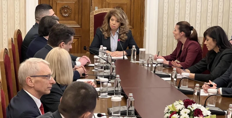Йотова към ПП-ДБ: Трябва да отговорим на очакванията на гражданите, за да върнем доверието в българските институции