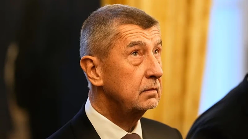 Чешкото правителство е изправено пред вот на недоверие заради конфликт с президента