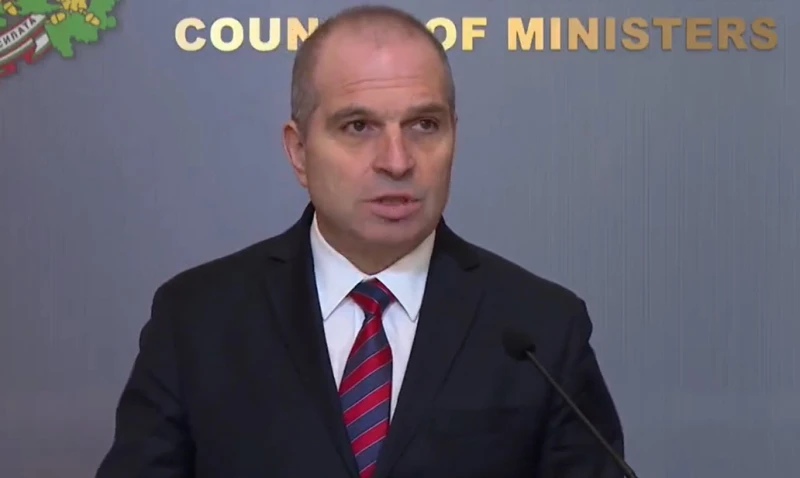 Министър Караджов: Приехме Закона за обществения транспорт, който поставя пътника в центъра