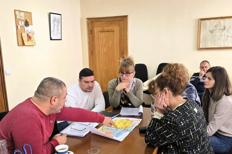Три Общини ще "борят" заедно тебжкотоварния трафик през малките населени места