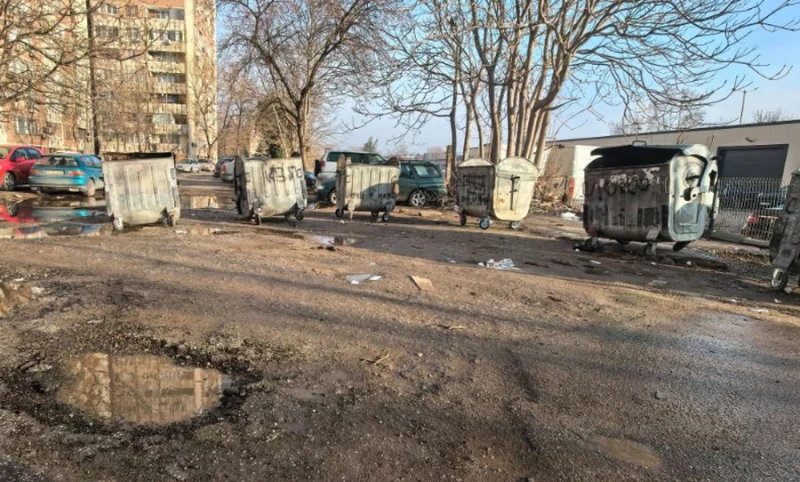 Пловдивчани питат: Това паркинг ли е или полигон с препятствия?