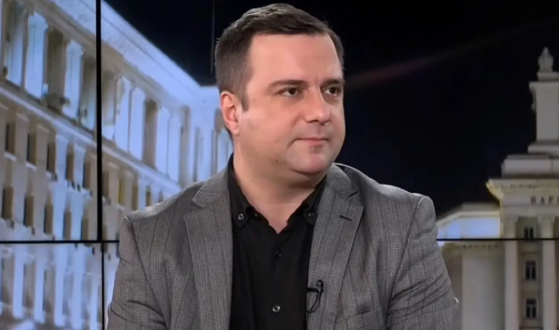 Доц. Попиванов: Несъмнено съществува вероятност БСП да не успеят да прескочат 4-процентовата бариера за влизане в НС