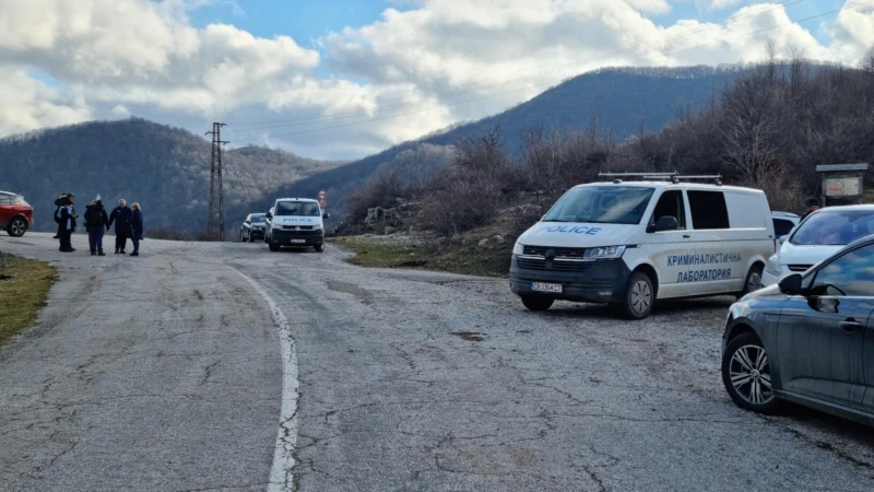 Калушев цитира "Борба" на Христо Ботев, после откриват трите трупа до лобното място на поета революционер