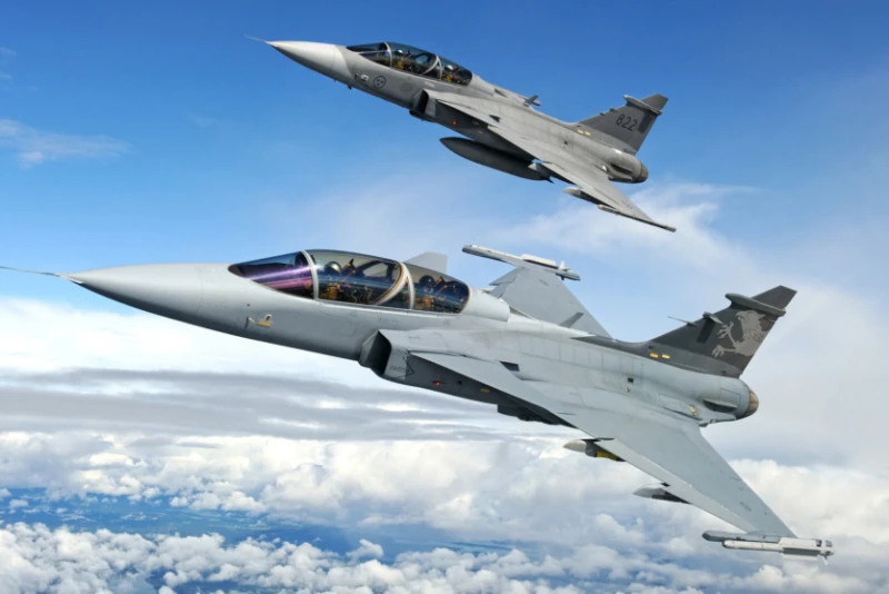 Зеленски: Украйна очаква да получи 150 изтребителя Gripen и 100 Rafale