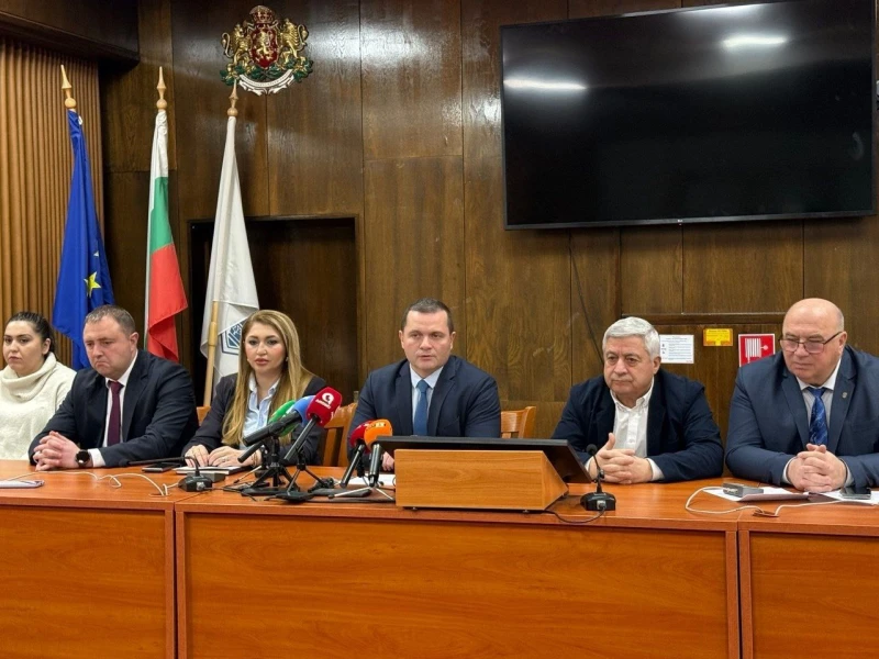 Кметът на Русе: Отговорното управление изисква действия, не политически внушения