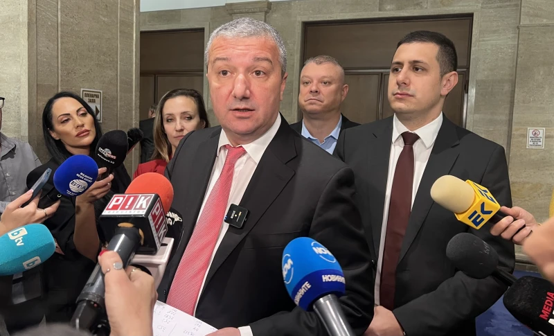 Драгомир Стойнев: Радостин Василев подменя политиката с агресия! 