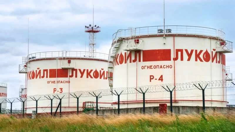 Великобритания удължи лиценза за българските дъщерни дружества на ''Лукойл''