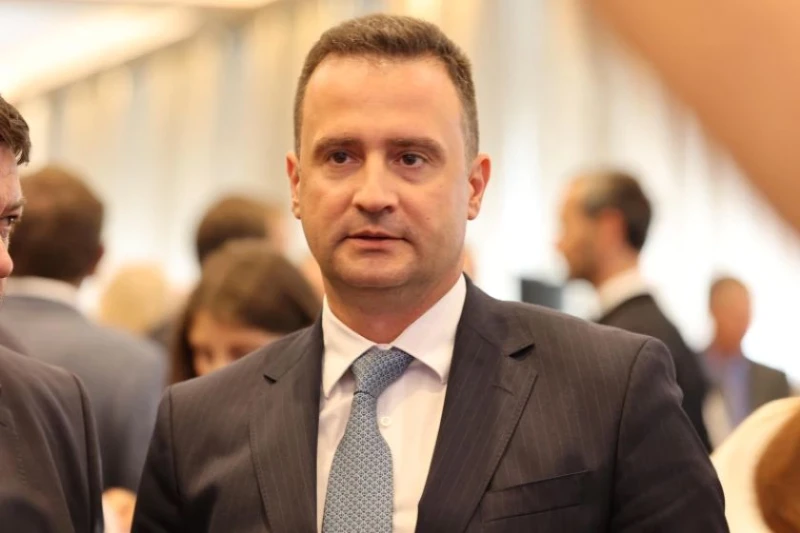 Министър Станков: По-дългият срок на лиценза за дружествата на "Лукойл" осигурява стабилност на рафинерията