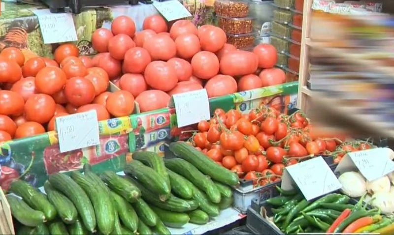 Млечните продукти и някои от основните зеленчуци са поскъпнали най-сериозно