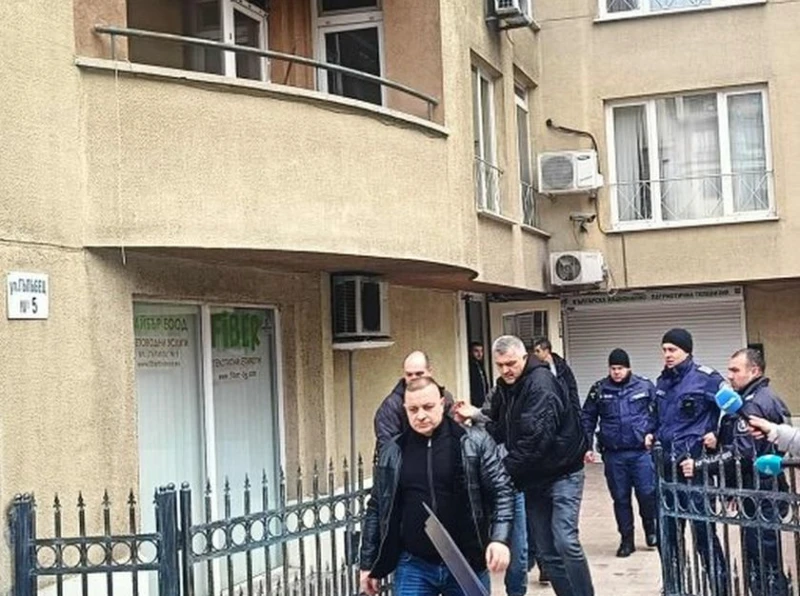 Борят се за живота на детето, наръгано с нож в София тази сутрин 