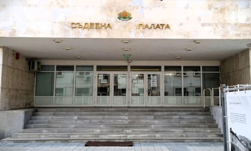 Съдът: НК предвижда до 8 години затвор за задържания за 205 000 фалшиви евро в Ловешко