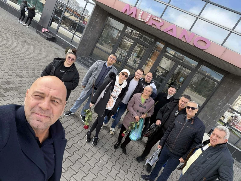 Кметът на Пловдив сподели Деня на виното и любовта с жители на "Тракия"