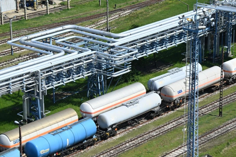 Унгария и Словакия искат от Хърватия да организира транспортирането на руски петрол през нефтопровода "Адриа"