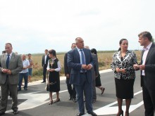 Премиерът: Всеки ден зад нас остават стотици километри шосета и магистрали