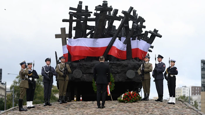 Полша ще поиска от Русия репарации за "съветското господство"