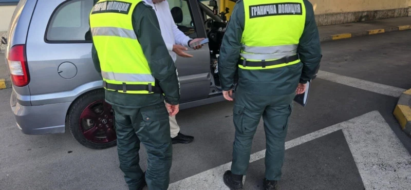 Гранични полицаи от Русе задържаха мъж, измамил възрастна жена от Правец