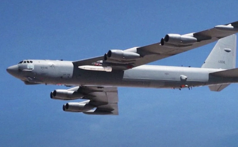 Самолет на американските военновъздушни сили издаде сигнал за бедствие край бреговете на Великобритания
