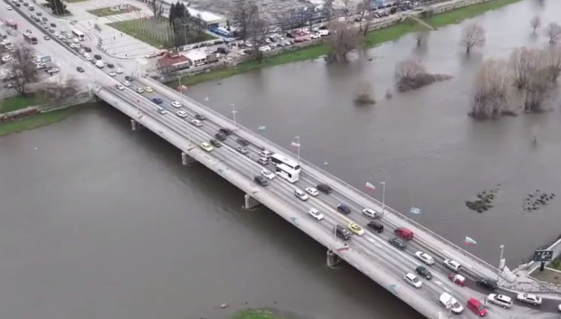 Както вчера Plovdiv24 bg ви информира  Реката е запълнила голяма