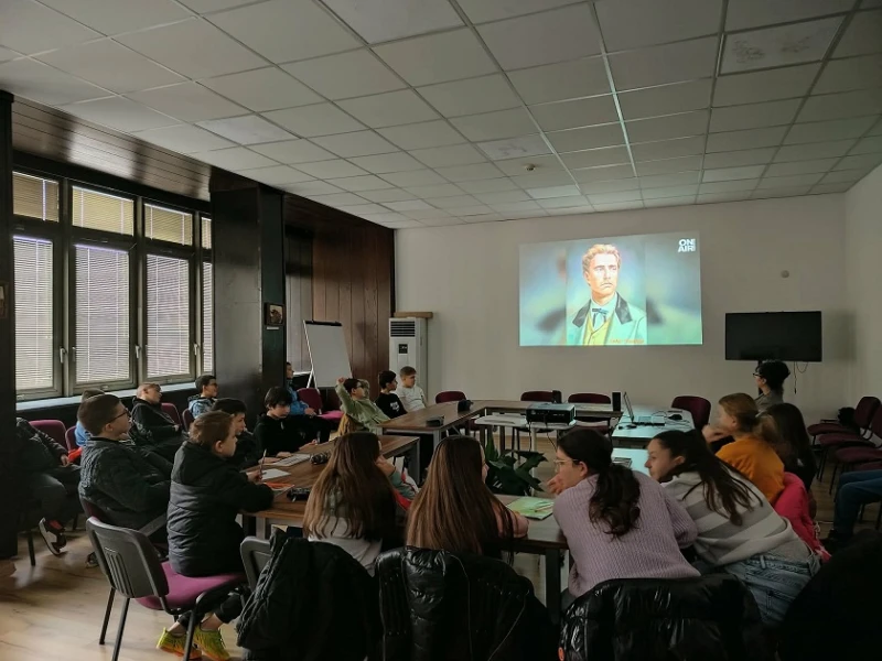 Ученици от Смолян почетоха Левски с изнесени часове в библиотеката