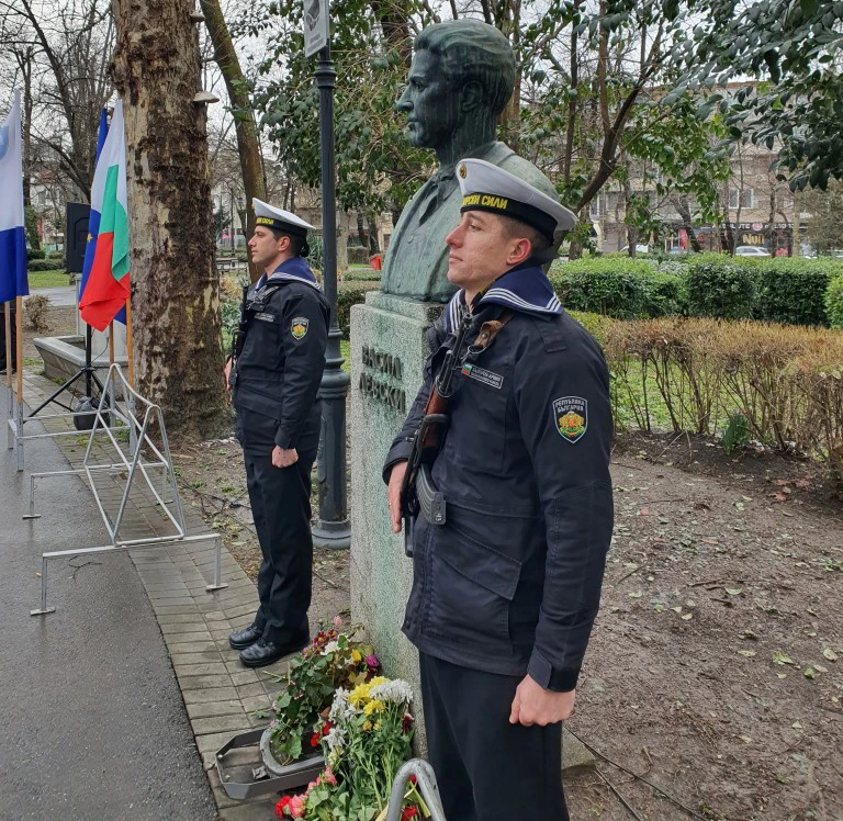 Бургас се преклони пред Васил Левски