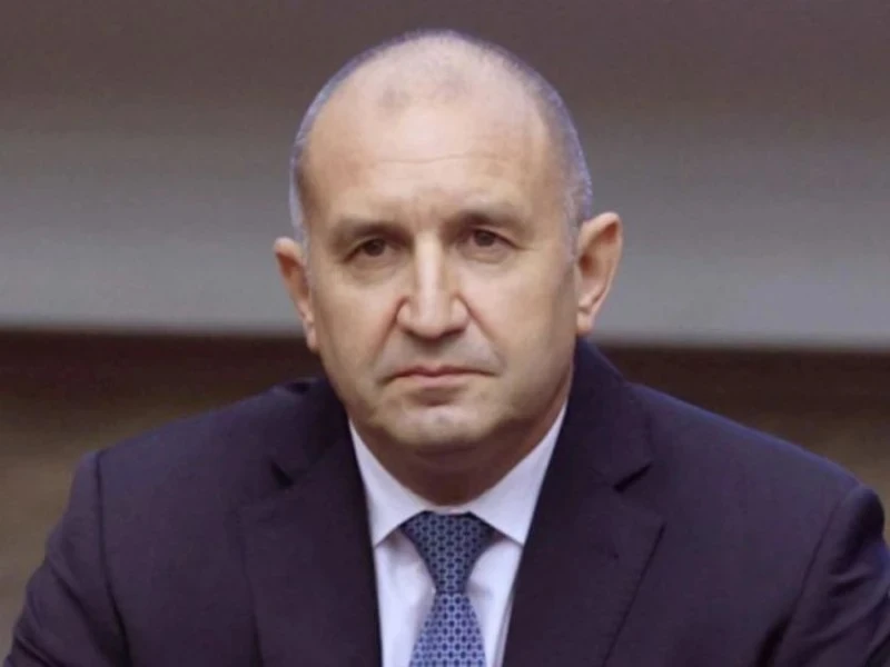 Румен Радев ще отдаде почит пред паметта на Апостола в София