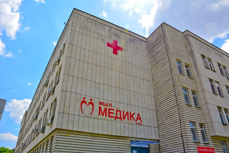 Трима младежи пребиха възрастен мъж в Хотанца