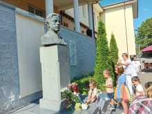 Със състезание "Лъвски скок", факелно шествие и почетен караул Смолян отдава почит към Васил Левски