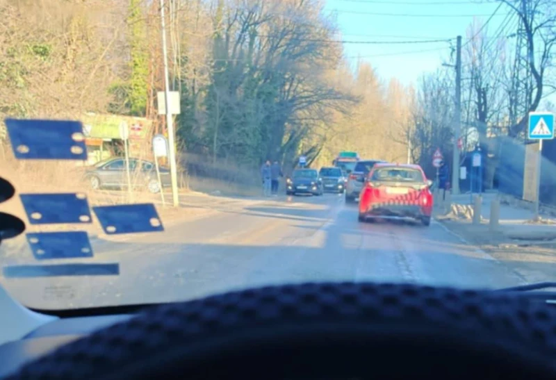 Верижна катастрофа запуши столичен булевард