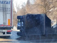 Катастрофа затруднява движеното в района на Бяла