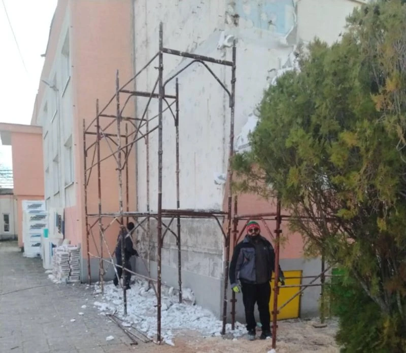Ураганен вятър нанесе щети на детска градина в Илинденци, предприети са спешни мерки