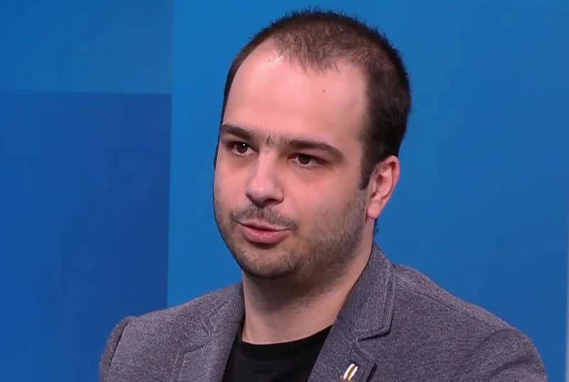 Младият д-р Трифон Попов, носител на "Златен Хипократ": Сега започва нашата специализация и това отново е учене, учене и пак учене