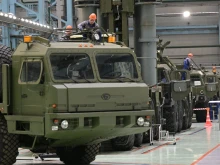 Медведев: Военно-промишленият комплекс на Русия е най-мощният в света