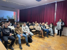 Иновации и нови хоризонти за бъдещите икономисти в Смолян