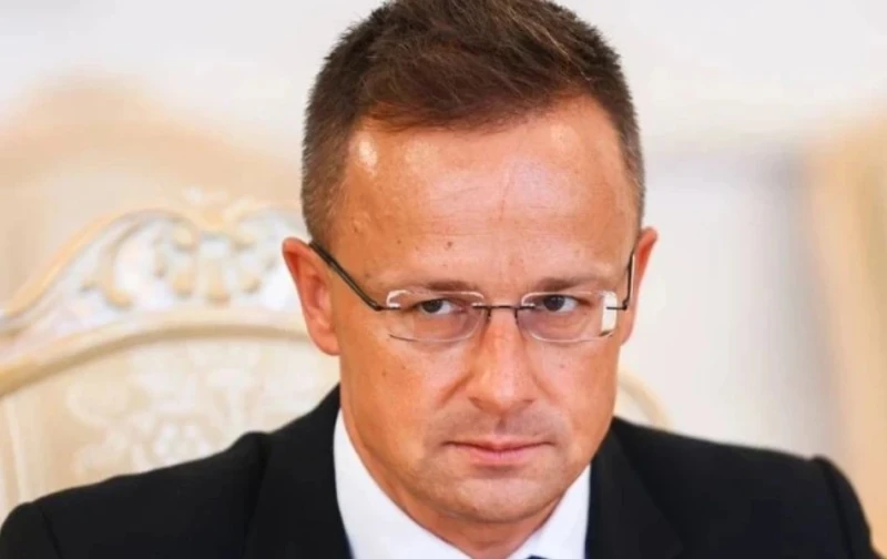 Сиярто: Блокираме заема за Украйна, докато транспортът на петрол по тръбопровода "Дружба" не бъде възобновен