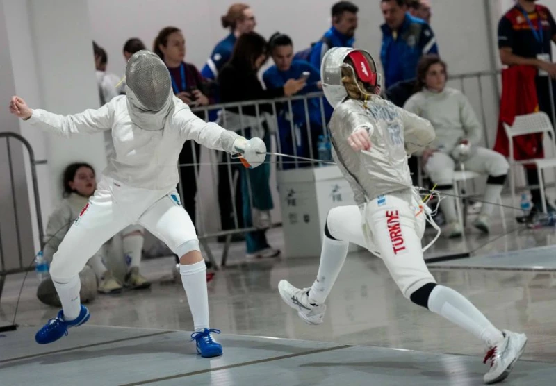 Три българки влязоха в Топ 32 на сабя на ЕВРО 2026 при кадетките