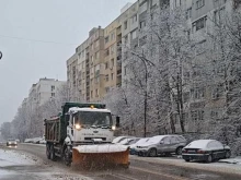 Столична община: Над 70 снегопочистващи машини са на терен, възстановена е линия на градския транспорт