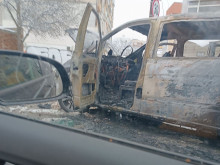 Автомобил се запали в столичен квартал!