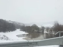 Опасност от преливане на река Черни Лом край три русенски села