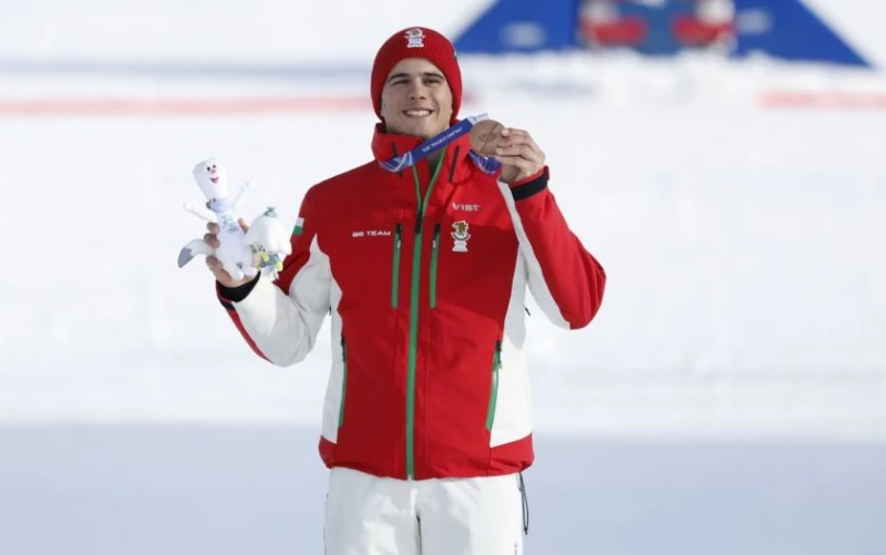 Звездата ни в сноуборда Тервел Замфиров навършва 21 години