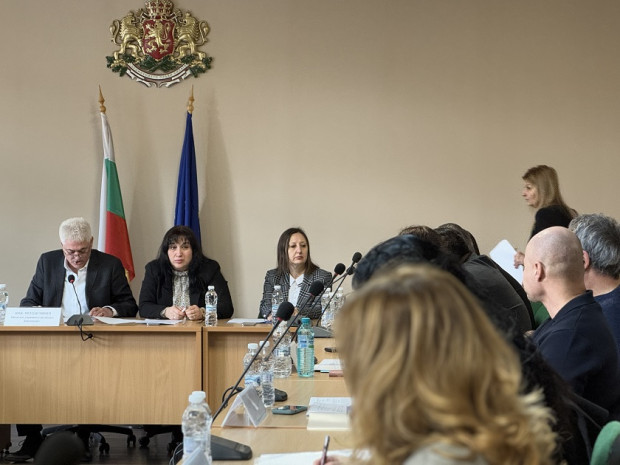 Централната избирателна комисия ЦИК отново ще определи състава на Районната